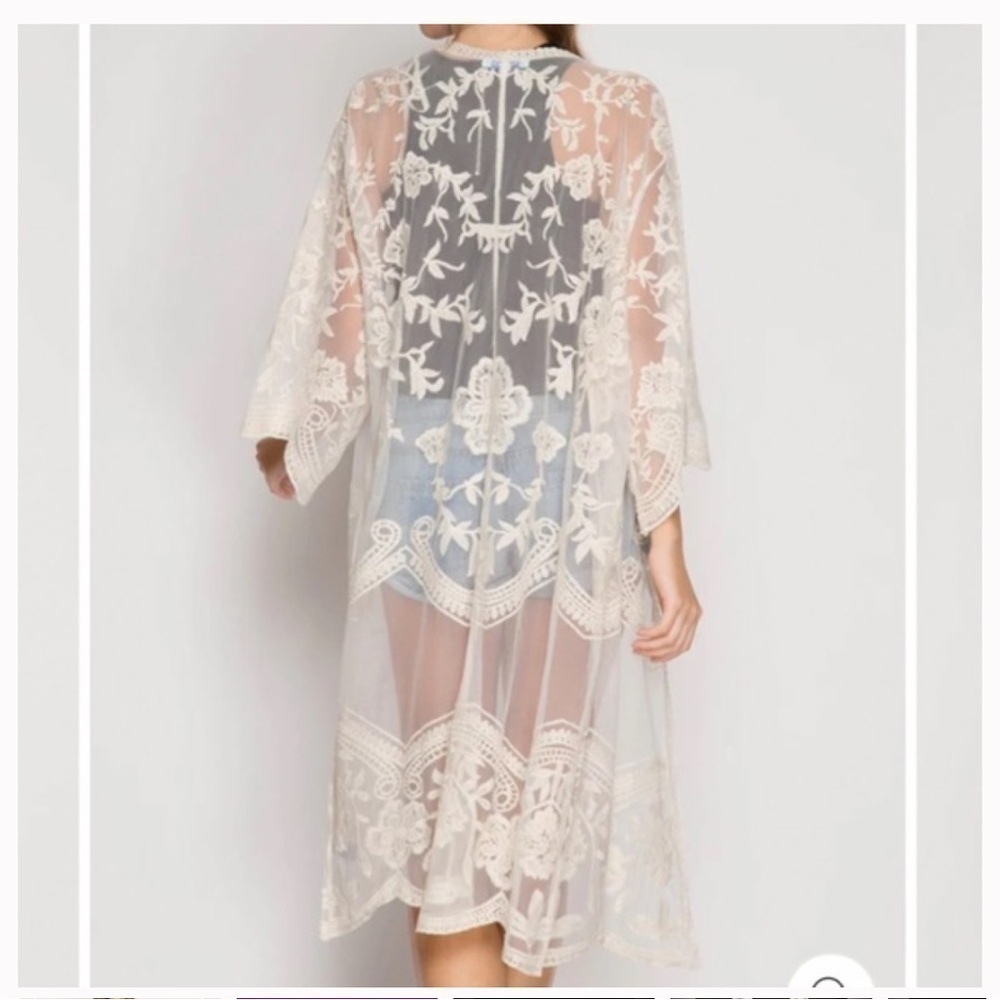 Dizzy Gal Woman's Plus-Size Ivory Floral Lace Open-Front Kimono Sz 1x - Picture 13 of 13